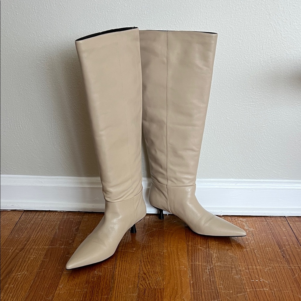 Elegant Cream Knee-High Women's Lykke Tall Boots